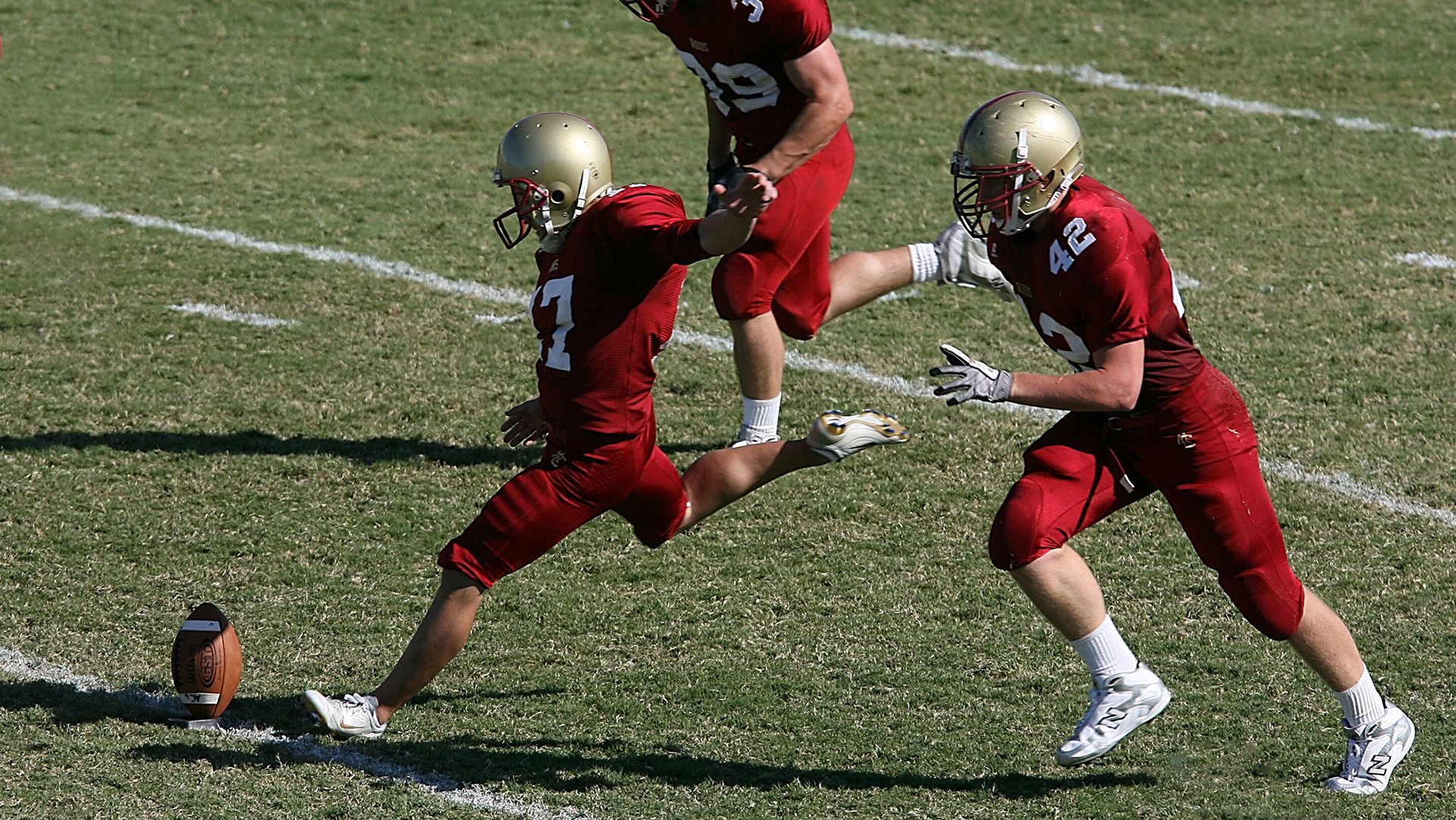 开云体育平台-欧洲足球擂台上的硝烟弥漫,谁能立于不败之地?,欧洲足球盛宴