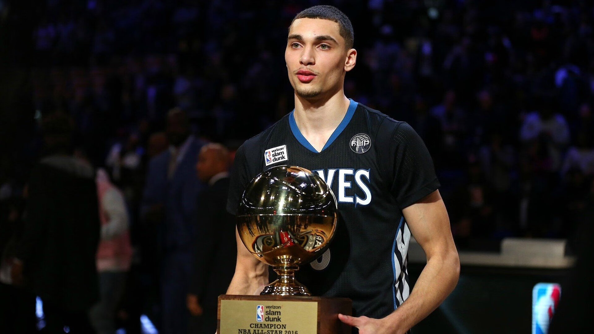 “球员奇趣爱好:篮球明星的趣味生活大公开”,关于篮球明星的介绍