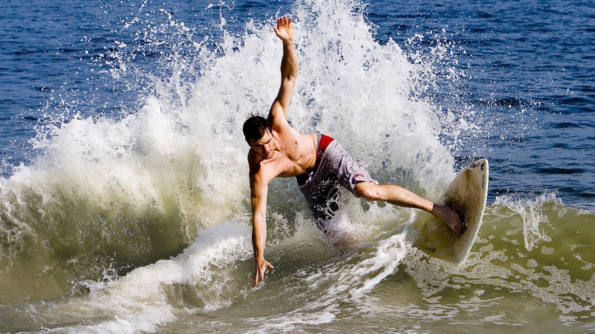 【新手教程】零基础学会比赛中的基本攻防策略,论述在比赛中如何才能有效的攻击2-3区域联防